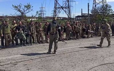 روسيا: استسلام 1730 جنديا أوكرانيا حوصروا في مجمع آزوفستال