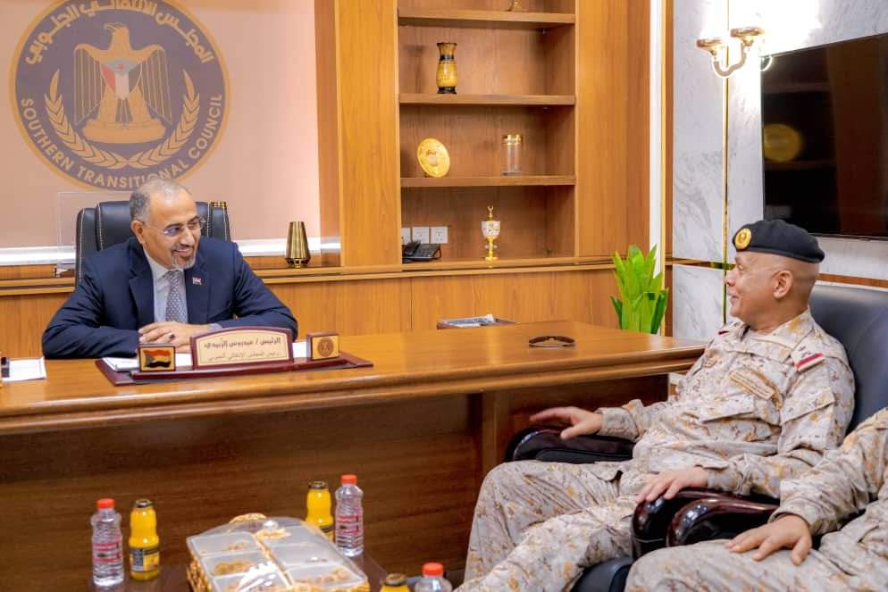 الرئيس الزُبيدي يستقبل قائد قوات التحالف العربي