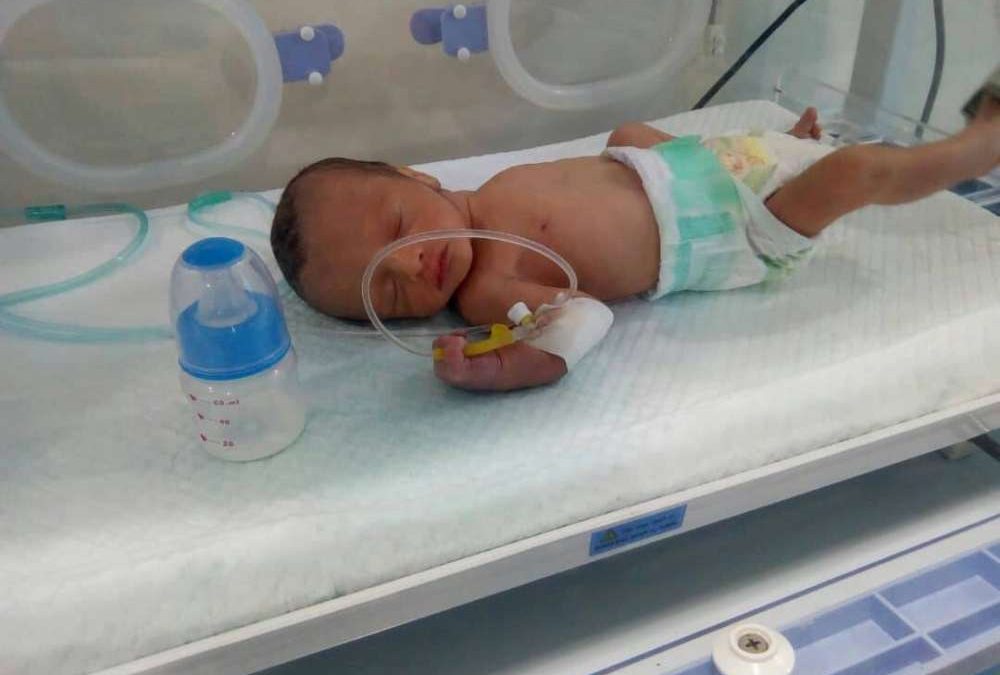 إعادة طفل مولود لأمه بعد محاولة امرأة سرقته من حضانات مستشفى ابن خلدون في لحج