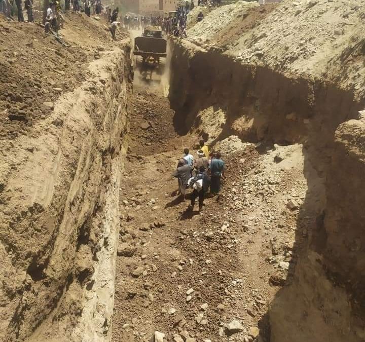 في أغرب حادثة  سقوط 18 فرداً في بئر عميقة في رداع البيضاء ونجاح عملية إنقاذ أسطورية على يد سائق غرافة ( شيول)