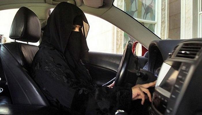 الزي الموحد لسائقي الأجرة من الجنسين فى السعودية
