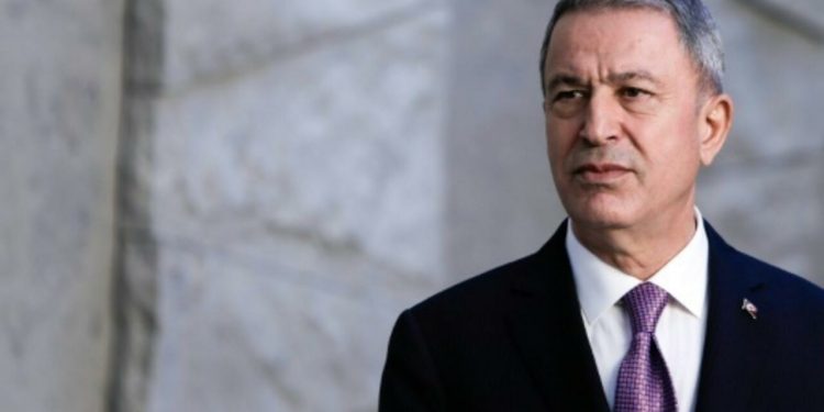 وزير الدفاع التركي يزور الإمارات غدا لتعزيز التعاون