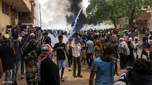 السودان.. قتيل و10 إصابات خلال احتجاجات مناهضة للبرهان في أم درمان