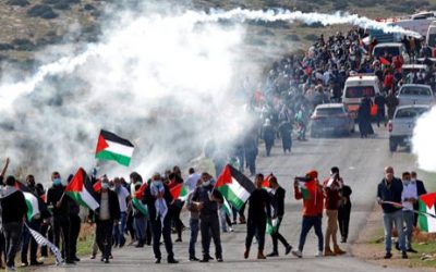 فلسطين: إصابة 9 شبان برصاص الاحتلال والعشرات بالاختناق