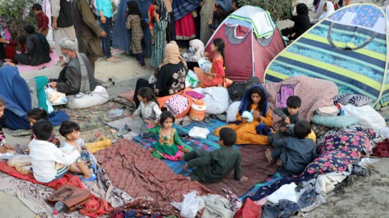 وزير خارجية الظل البريطاني يزور أفغانستان لتسليط الضوء على الأزمة الإنسانية