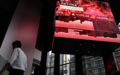 عمليات بيع كبيرة تضرب الأسواق العالمية مع تراجع الأسهم والسندات