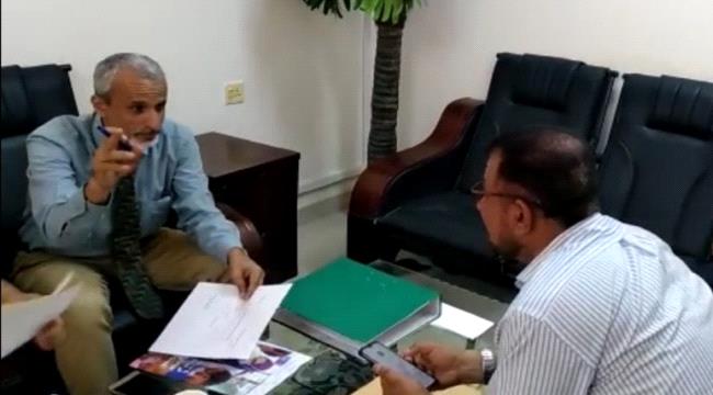 د الشبحي يلتقي مدير عام مستشفى خليفة الجراحي بالعاصمة عدن .