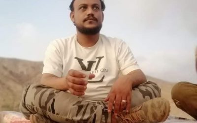 عند المواقف بين كل ألف رجال