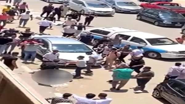 مصر.. صور مروعة توثق جريمة بشعة بعد ذبح طالب لزميلته أمام جامعة المنصورة