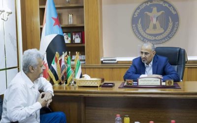 الرئيس الزُبيدي يناقش مع رئيس مجلس الحراك الثوري جهود توحيد الصف الجنوبي