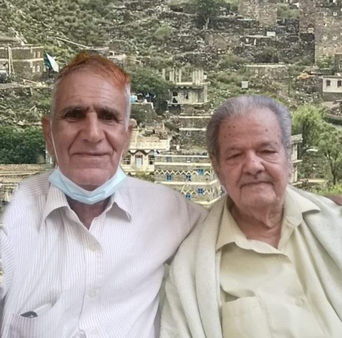 «»«»«»«»«»«»«»«»            {  ١٥  }         القائد.            التربوي      والأداري المتميز الأستاذ منصور محمد شيخ           ( العطوي)