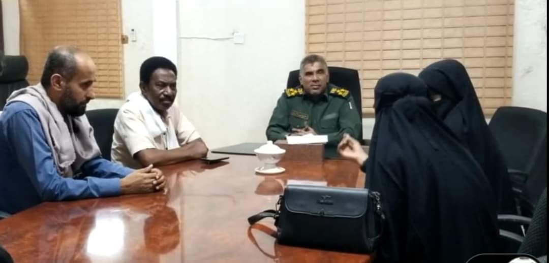 مدير أمن وشرطة ساحل حضرموت يناقش كيفية الحد من انتشار الظواهر الدخيلة على المجتمع