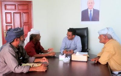 مدير مؤسسة المياه بأبين يلتقي مأمور الوضيع لمناقشة آلية استكمال وتطوير مشروع امصره – الوضيع