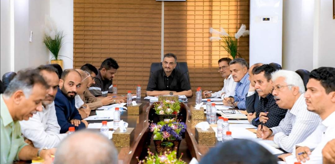 لملس يوجه بالنزول لأرض الواقع للتعامل ومواجهة مشكلات وقضايا المواطنين ومعالجتها