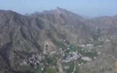 قناة الجزيرة القطرية تبث قبل قليل تقريراً  مصورا عن مشروع طريق باتيس رصد معربان لبعوس الاستراتيجي بطول 96 كم . (فيديو)