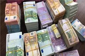 أروبا تدفع الثمن . .  400 مليار يورو خسائر أوروبا بسبب عدم التعاطي مع موارد الطاقة الروسية