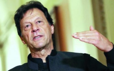 عمران خان: الانتخابات فقط هي التي يمكن أن تنقذ البلاد من الغرق في مستنقع