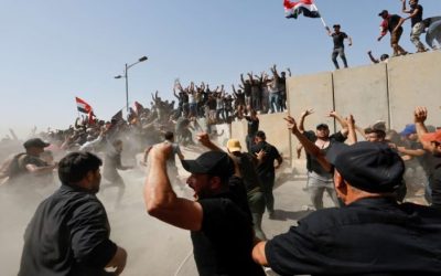 أنصار مقتدى الصدر يقتحمون مقر البرلمان العراقي