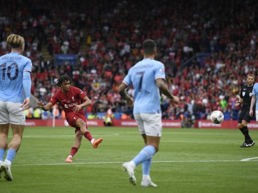 ليفربول يحسم معركته مع مانشستر سيتي ويتوج بلقب كأس الدرع الخيرية