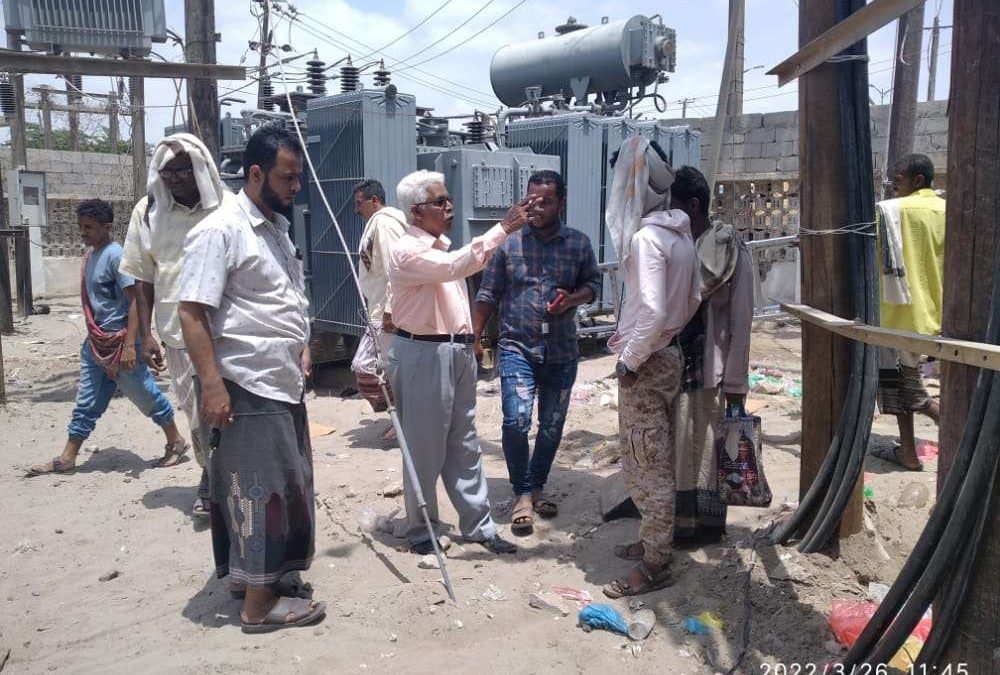 كهرباء أبين تنفذ حملات قطع العشوائي وتحصيل الإيرادات
