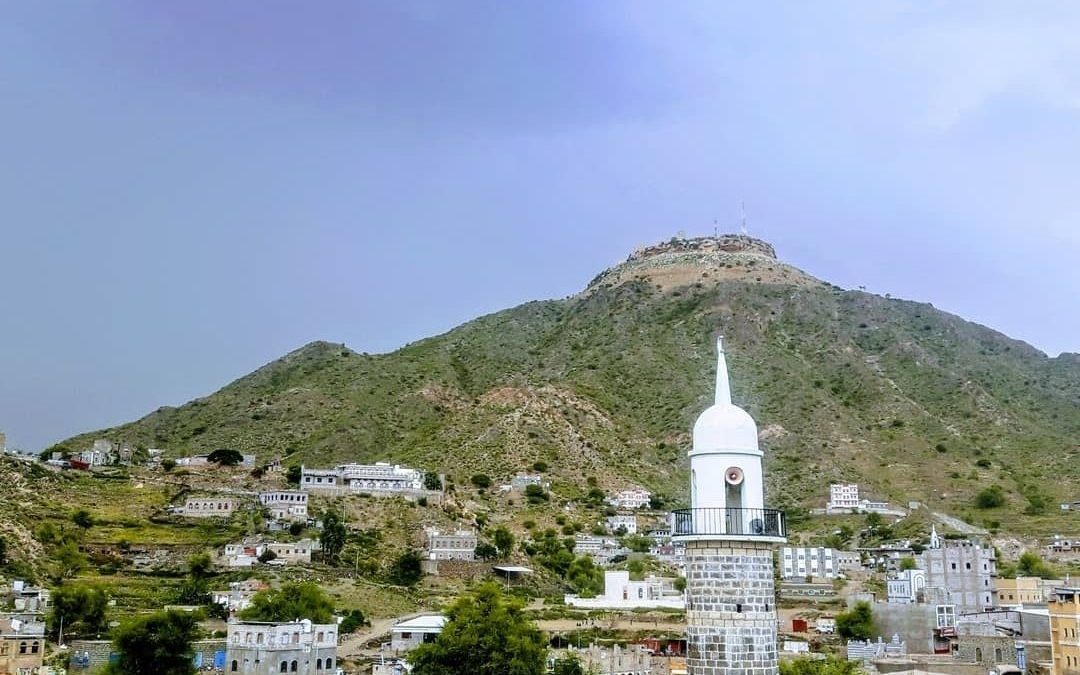 *السلطة المحلية مديريةيافع رصد  تصدر بيانا توضح فيه حقيقة ماحدث في سوق رصد العام*