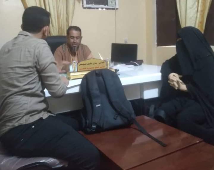المحامي مازن اليوسفي مدير عام مديرية خنفر يلتقي بمنسق منظمة الإنقاذ الدولية