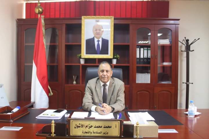 وزير الصناعة والتجارة: حافظنا على المخزون الاستراتيجي للقمح ولن نتهاون مع المتلاعبين بالأسعار