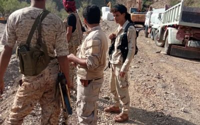 قائد الحزام الأمني مديرية سرار يحضر استئناف أعمال الشق في مقطع الركب/ أمسدارة بعد إجازة عيد الأضحى