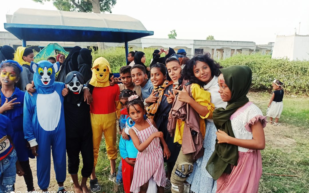 أبين : جمعية البركة النسوية تنظم رحلة ترفيهية للمشاركين في دورات التقوية من طلاب المدارس الأساسية بمدينة الكود