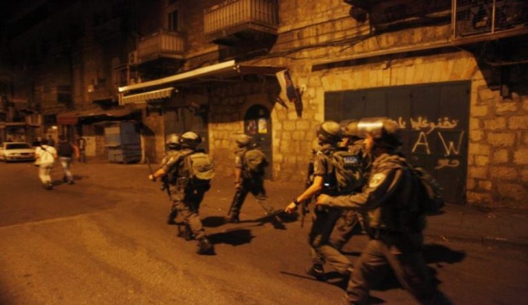 خلال اقتحام الاحتلال نابلس.. استشهاد فلسطينيين وإصابة 10 آخرين