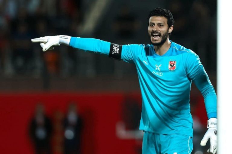الشناوي وديانج ينافسان أشرف داري على جائزة أفضل لاعب داخل أفريقيا