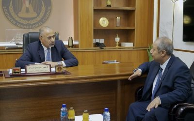 الرئيس الزُبيدي في لقائه المدير العام لشركة “بيتكو بيتروليوم” الأسترالية انفتاح بلادنا على جميع الاستثمارات الأجنبية في مجال النفط والغاز
