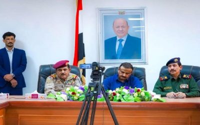 اللجنة الرئاسية تشيد بِحكمة وحنكة وقدرة محافظ شبوة على تطبيع الأوضاع العسكرية والأمنية