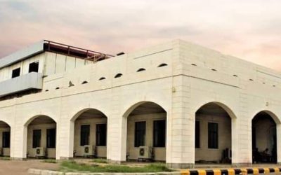وزارة المالية تعزز تشغيل مستشفى عدن العام بـ 5 ملايين دولار