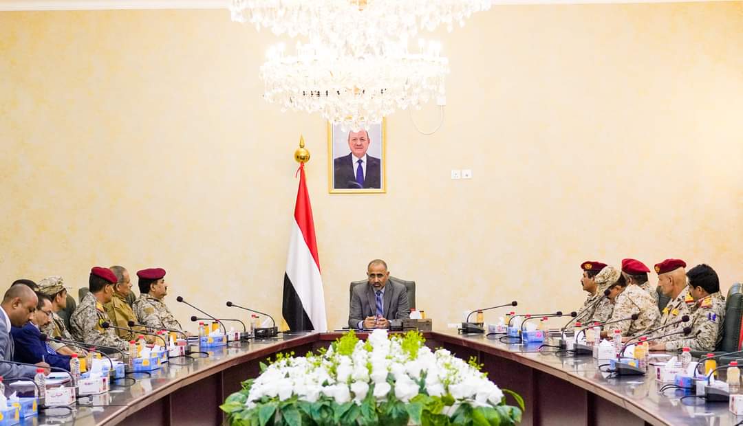 الرئيس القائد عيدروس الزُبيدي يطّلع على نتائج تقرير لجنة تقصي الحقائق في أحداث شبوة