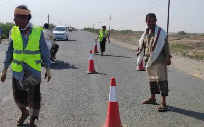 مدير عام مديرية خنفر “اليوسفي” يتفقد تدشين العمل بصيانة طريق زنجبار  جعار