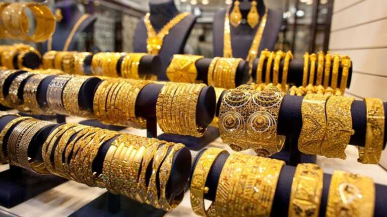 أسعار الذهب تهبط بفعل انتعاش الدولار ومخاوف رفع الفائدة الأمريكية