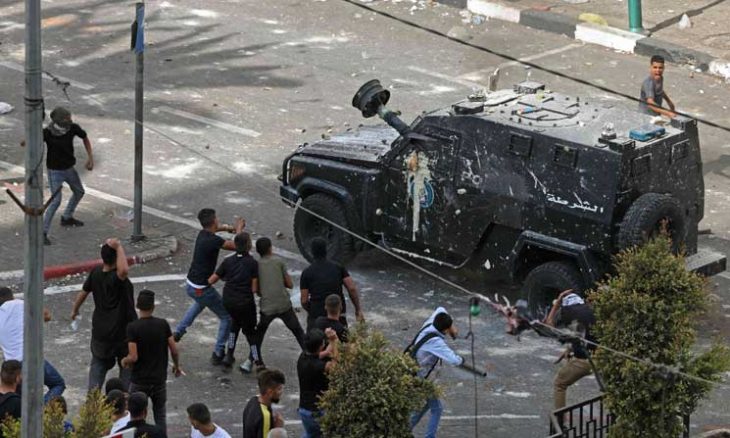 استشهاد فلسطيني وإصابة 4 خلال اشتباكات مع قوات الأمن في نابلس