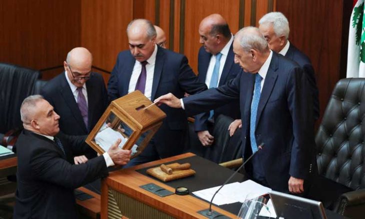 البرلمان اللبناني يفشل في اختيار رئيس جديد للبلاد