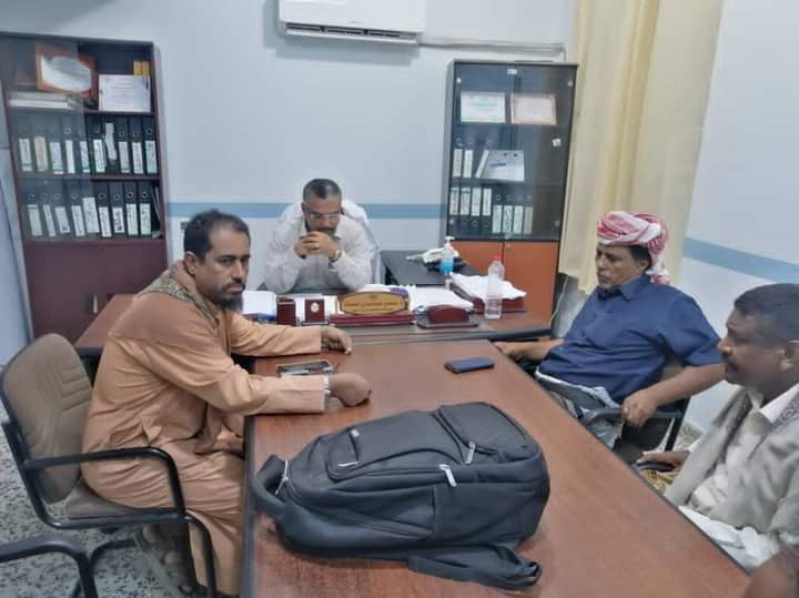 مدير عام  مديرية خنفر “اليوسفي” يزور مشفى الرازي ،ويرفض اي تجمهرات تعوق العمل