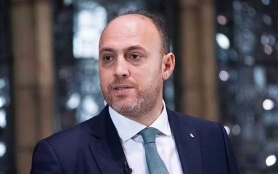 السفير الفلسطيني في لندن يحذر الحكومة البريطانية من نقل السفارة إلى القدس