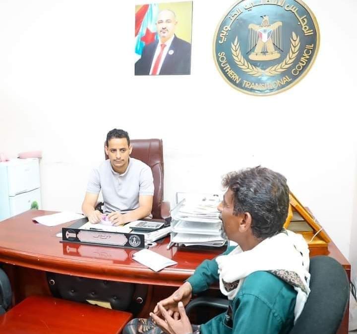 نائب رئيس دائرة الشباب والرياضة في الأمانة العامة للمجلس الانتقالي الجنوبي يلتقي نائب رئيس نادي حسان أبين
