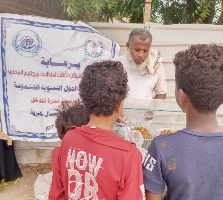 جمعية الجول النسوية تفتتح بسطة ماكولات لأحد الأسر الفقيرة في المنطقة