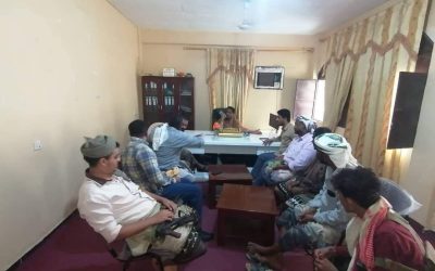 مدير عام خنفر اليوسفي يلتقي بفريق منظمة كير العالمية