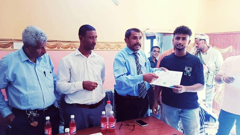نائب رئيس انتقالي أبين يشارك في اختتام دورة برنامج اكسترا للمحاسبة والإدارة