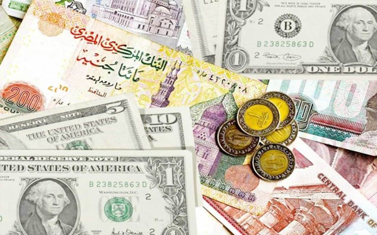 الجنيه المصري يسجل تراجعا تاريخيا أمام الدولار وسط أزمة اقتصادية خانقة
