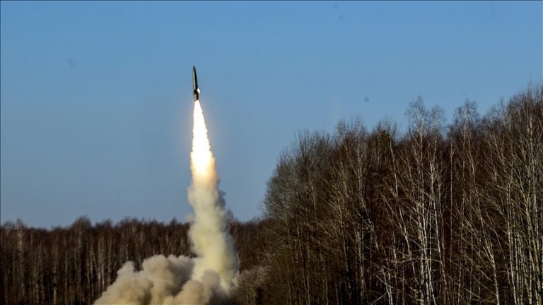 زيلينسكي يعلن وصول أنظمة الصواريخ NASAMS الأمريكية إلى أوكرانيا