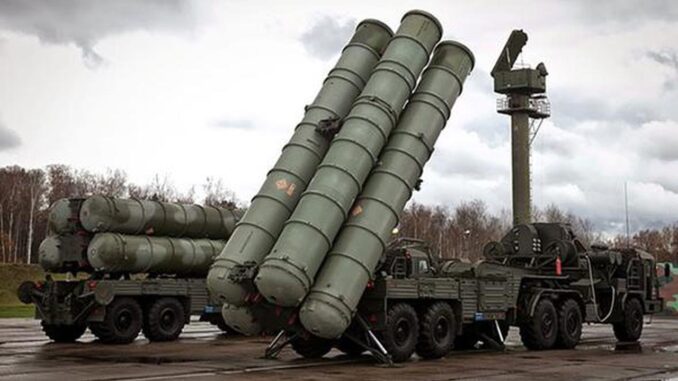 إعلام أمريكي: السعودية تتفاوض على صواريخ “S-400” ومقاتلات “Su-35” مع موسكو وتصنيع بندقية الكلاشنكوف الشهيرة