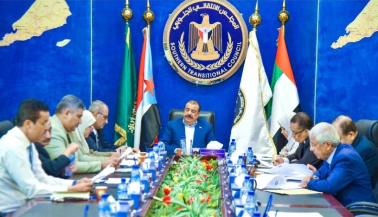 رئاسة الانتقالي: أي محاولة لعرقلة نقل قوات المنطقة العسكرية الأولى يعد نسفا لاتفاق الرياض