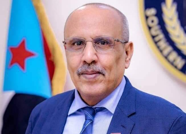 الأستاذ علي الكثيري يلتقي اليوم وزير التربية والتعليم